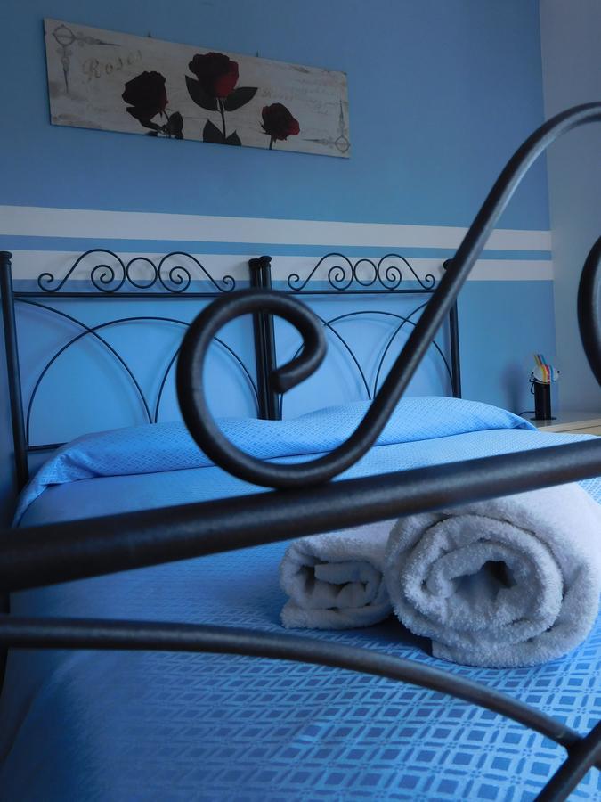 Stella Marina Sea & Sun Bed & Breakfast Чефалу Екстериор снимка
